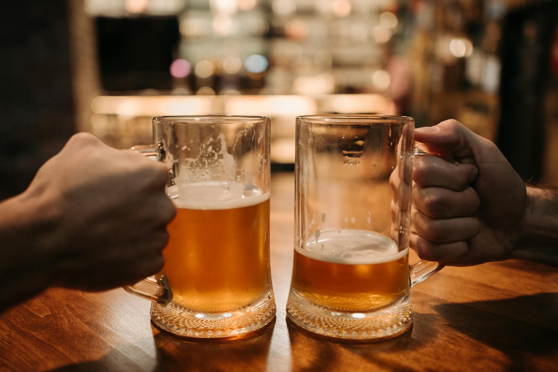 Cerveza, amigos y música en un solo lugar: ¡Prepárese para el OktoberFest Artesanal 2024 en Bogotá, Cali y Medellín!