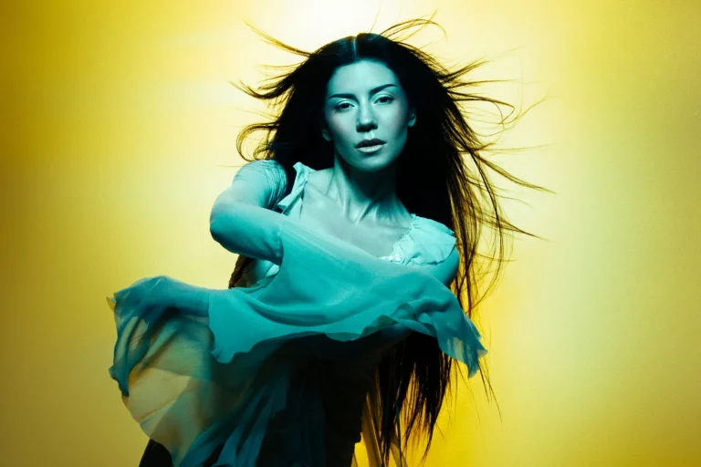 Marina regresa a Colombia como parte de su gira "The Princess Power"