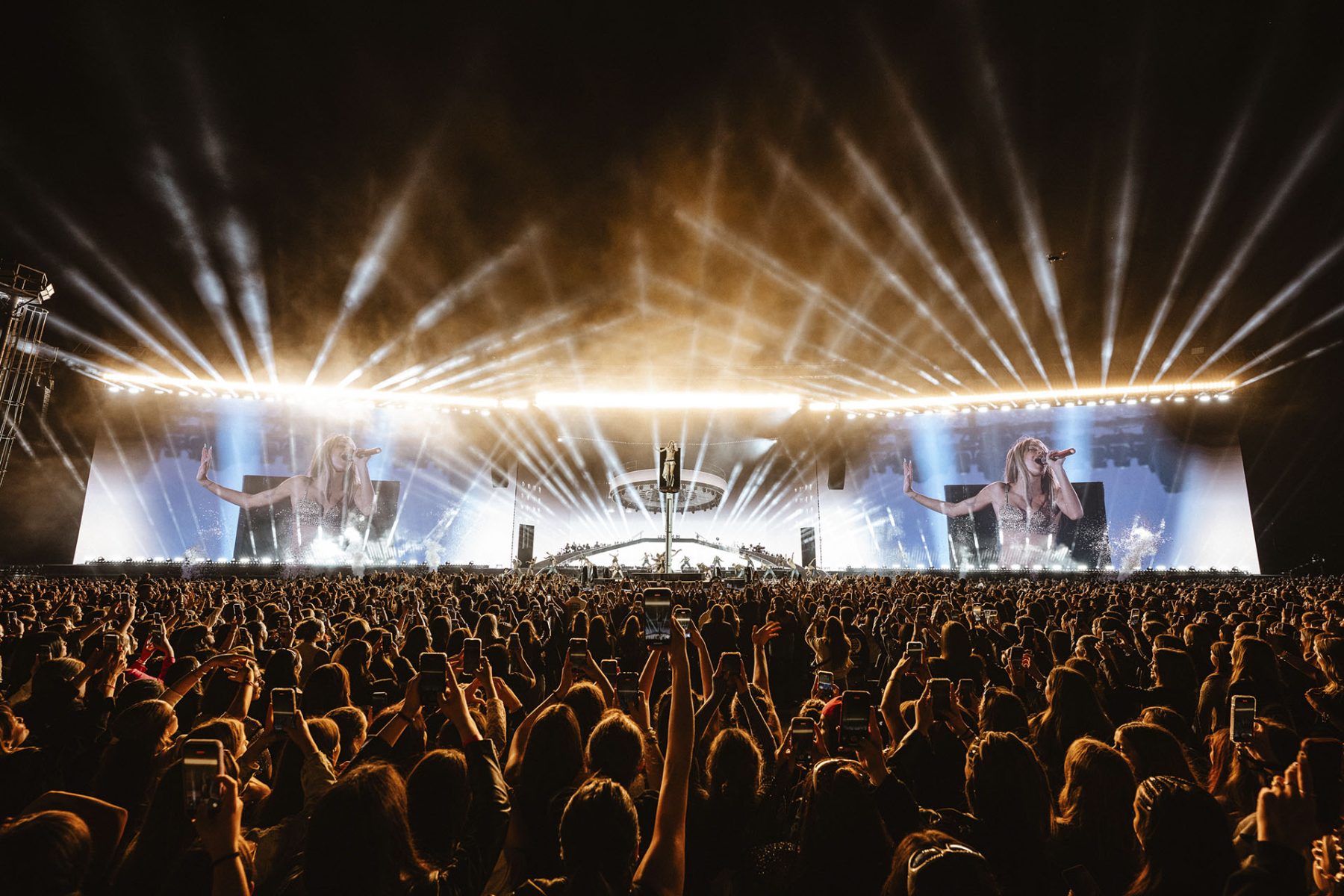 TINI trae a Colombia “FUTTTURA”: El show pop más ambicioso de la década llega al Movistar Arena